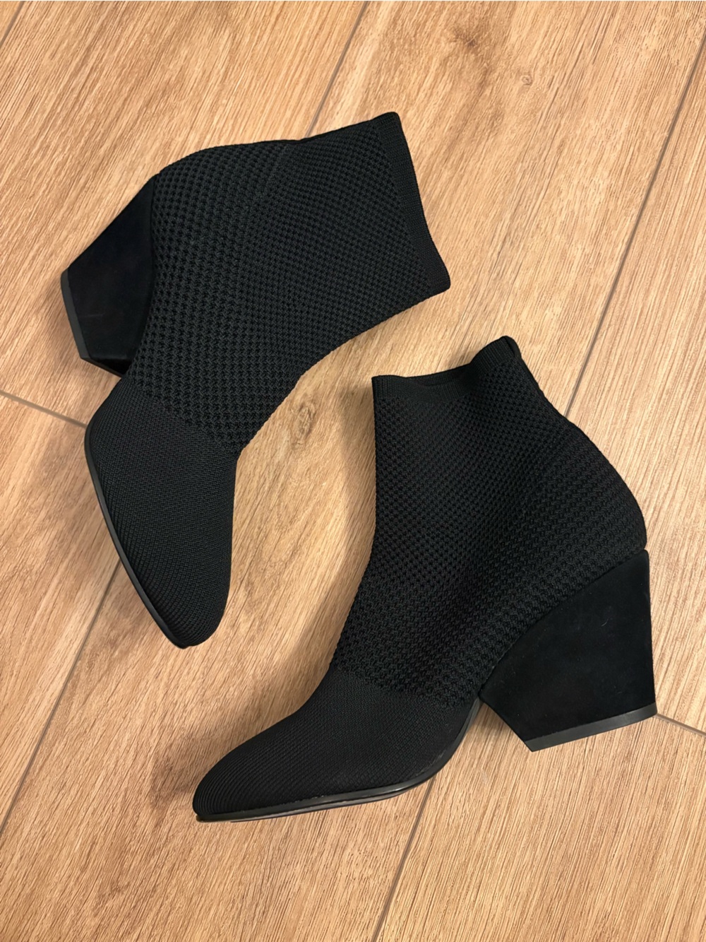 Eileen Fisher Black Knit Chic Pointed-Toe Ankle Sock Booties Women’s size 7.5